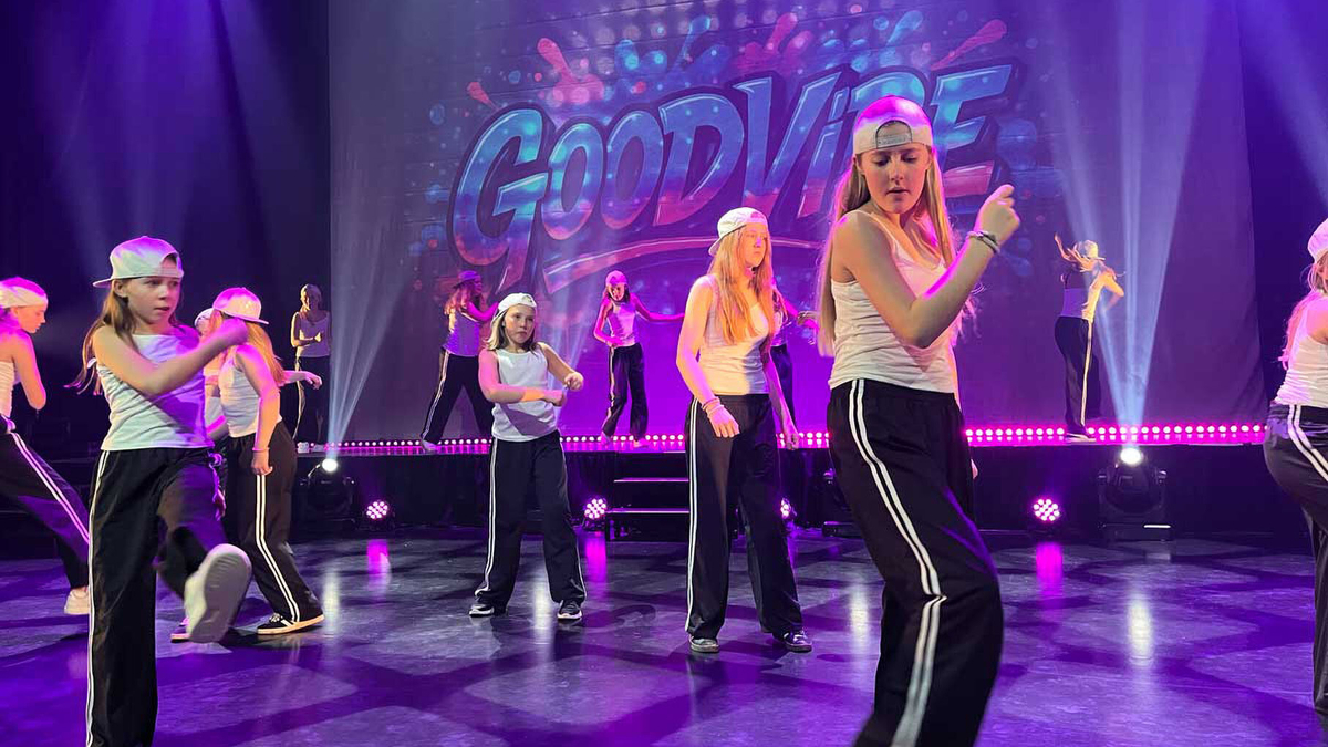 10 år med danseglede